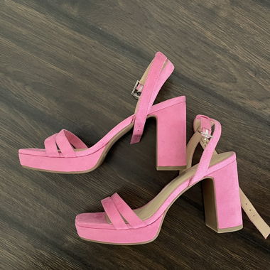 Pinke high heels