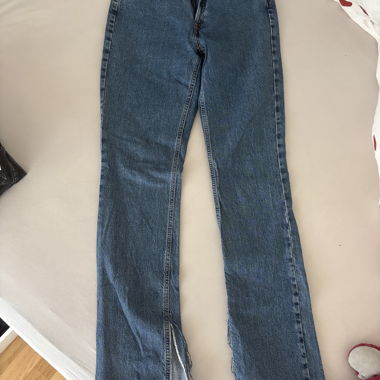 Jeans ZARA à jambe évasée