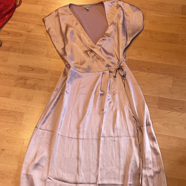 Pink schimerndes Wikelkleid