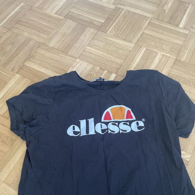 Schwarzes ellese tshirt