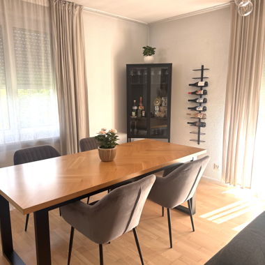 Tavolo da pranzo con 4 sedie