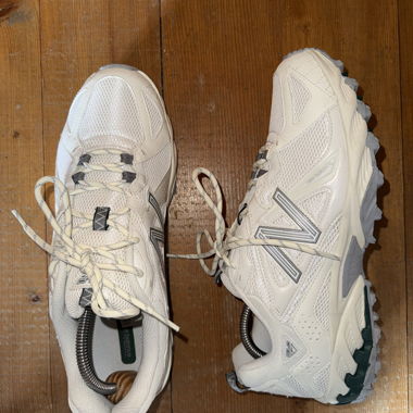 New Balance 610