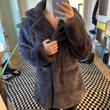 Fluffy Wintermantel