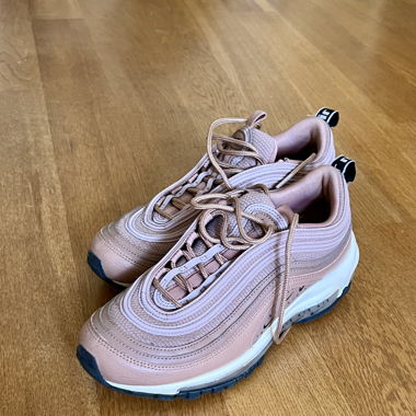 Nike Pink Sneakers