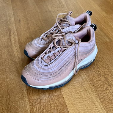 Nike Pink Sneakers