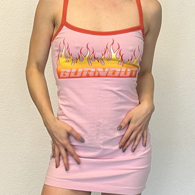Pink Burnout-Trägerkleid