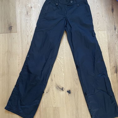 Pantalon cargo noir S. Oliver à taille basse