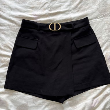 Black belted skort 