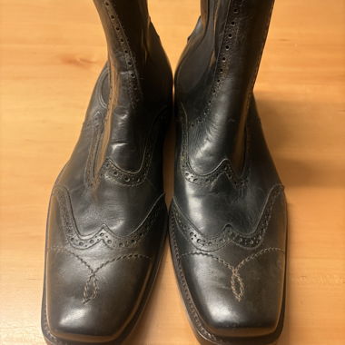 No Correct Boots