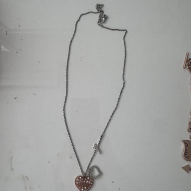 Collana Guess con charm a cuore vintage Y2K