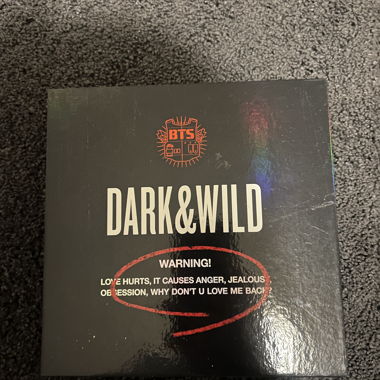 Album BTS DARK & WILD