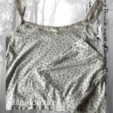 Ensemble débardeur et short en dentelle florale