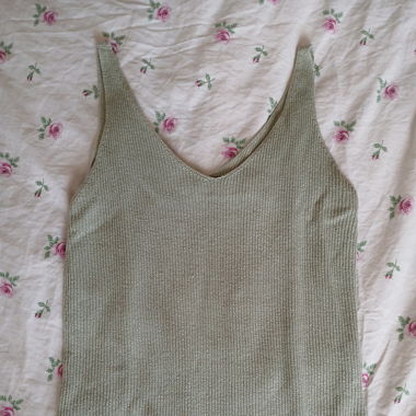 Hellgrünes top