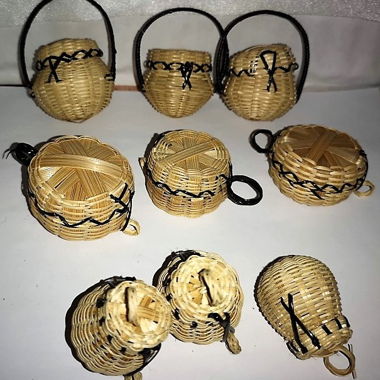 Set di 9 cesti piccoli per accessori presepe nuovi