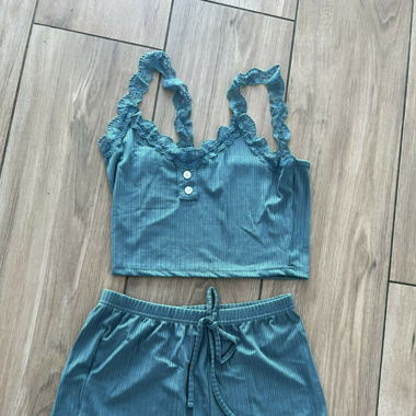 Top et short jamais portés taille S