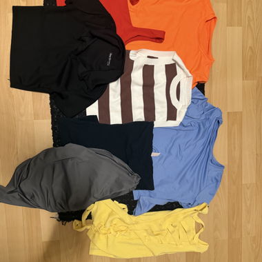 Lot de vêtements : hauts / XS-S / PRIX NÉGOCIABLE