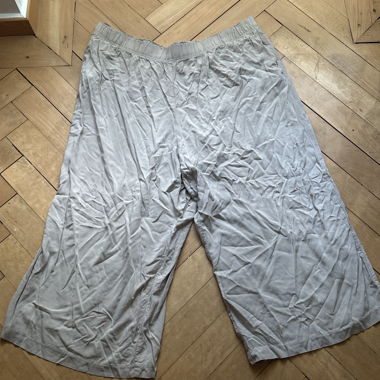 Grey wide shorts