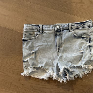 Kurze Jeansshorts