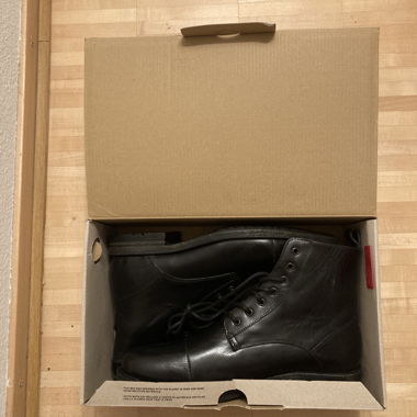 Lederschuh