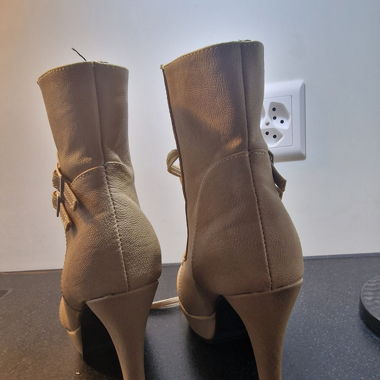 Absatz Schuhe Grösse 38