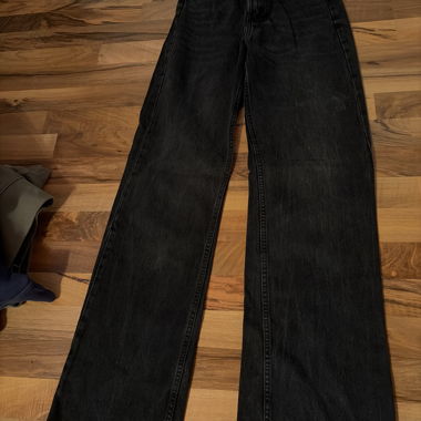 Black Wide-Leg Jeans
