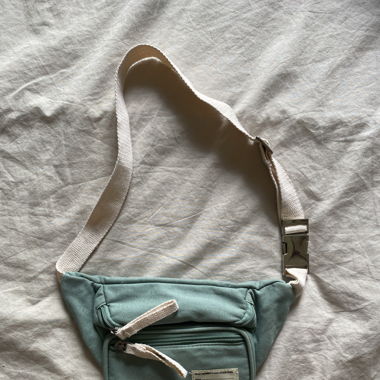 Türkisfarbene Bauchtasche pull&bear