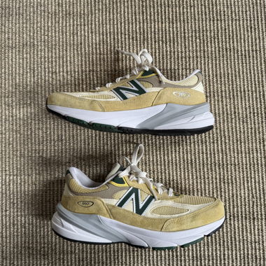 New Balance 990v6