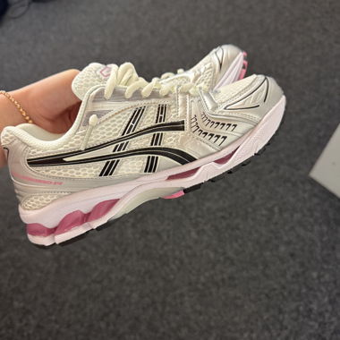 ASICS gel kayano - détails roses