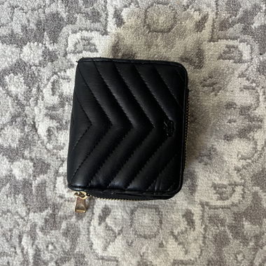 Portafoglio Nero con Chiusura Lampo