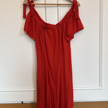 Robe rouge Mango
