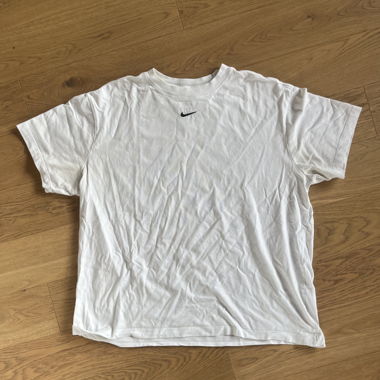 Nike T-shirt