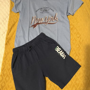 Ensemble t-shirt et short taille 146