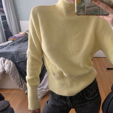 Yellow sweater 