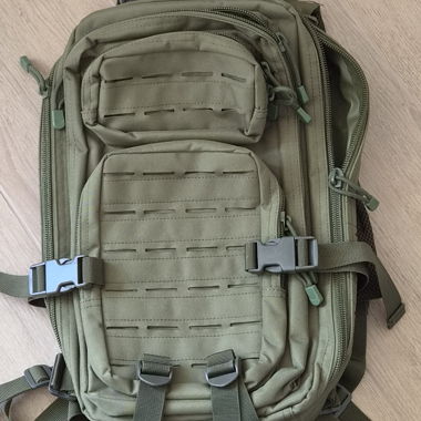 Olivefarbenes taktisches Rucksack ca. 17L
