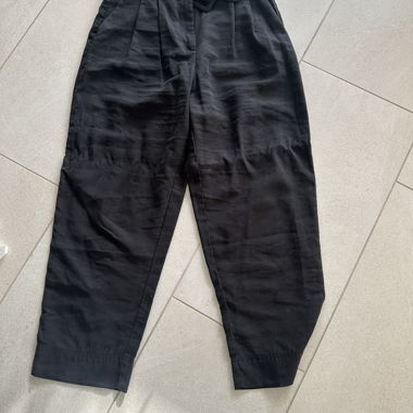Pantaloni neri