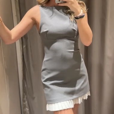 Verhandelbarer Preis Graues ärmelloses Kleid