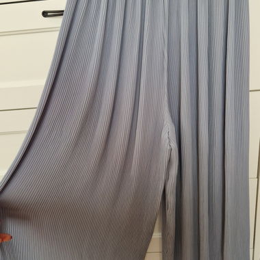 Pantaloni plissé di ZARA BASIC
