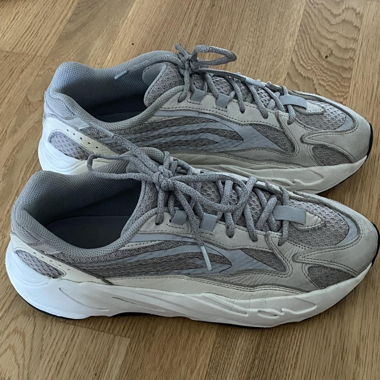adidas Yeezy Boost 700 V2 Static
