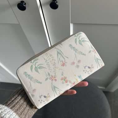 Floral Wallet with Zipper