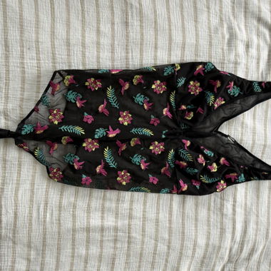 Body transparent à fleurs