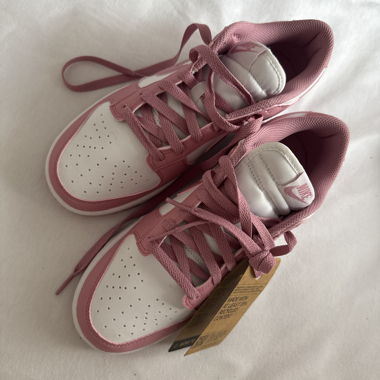 Rosa-weisse Nike Sneaker Neu