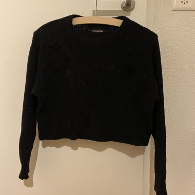 Schwarzer cropped Strickpullover