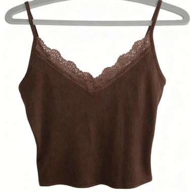 Braunes Spitzentop