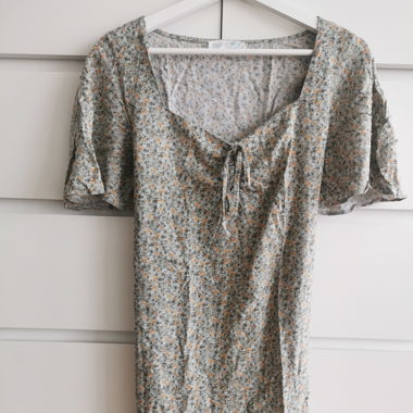 Kurzes Sommerkleid
