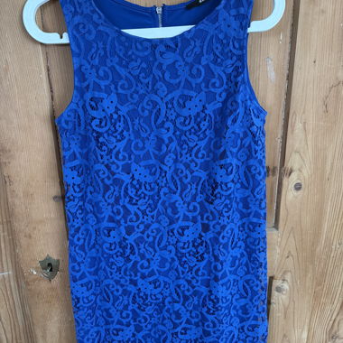 Abito in pizzo blu