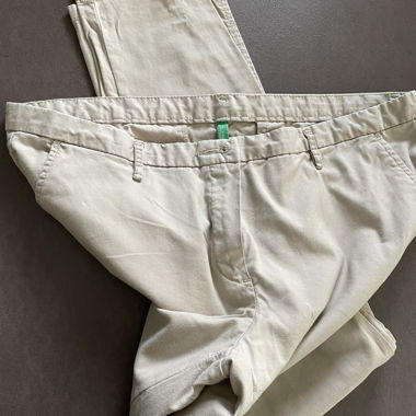 Pantaloni chino beige