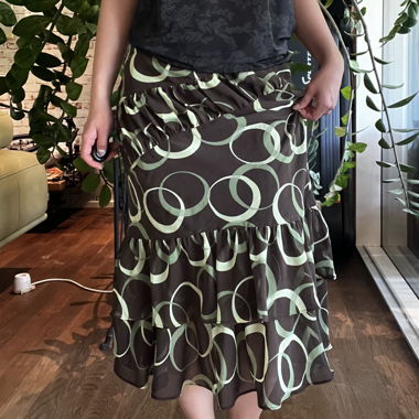 Jupe mi-longue vintage japonaise : jupe mi-longue abstraite à volants