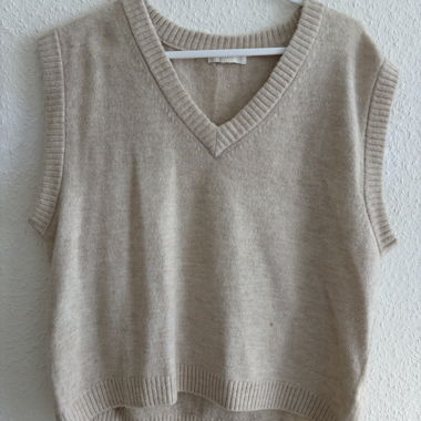 Maglione beige senza maniche