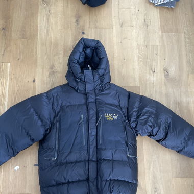 Mountain hardwear below zero puffer