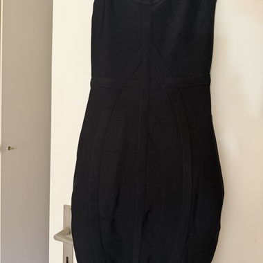 Robe noire Marciano